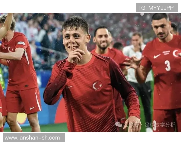 土耳其足球明星盘点：他们在国际赛场上的辉煌成就与影响力